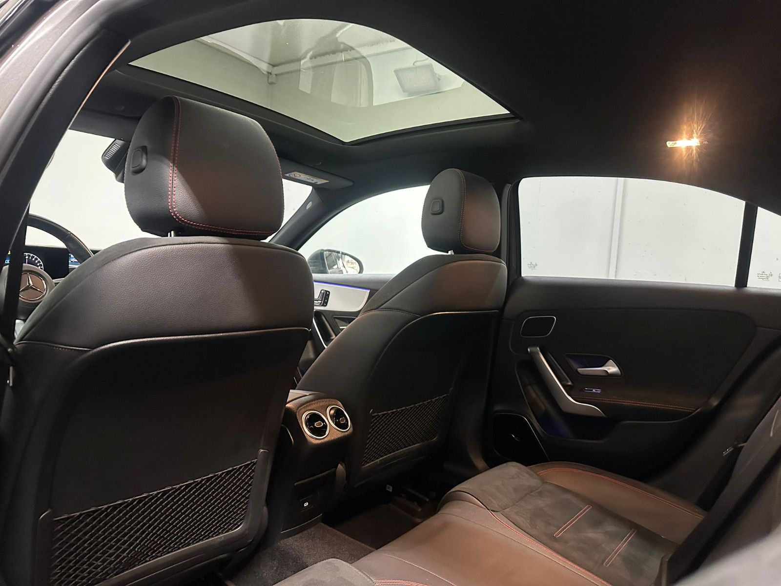 Fahrzeugabbildung Mercedes-Benz A 250 e AMG-LINE*HUD*DISTRO*LED*PANO*KEYLESS*360