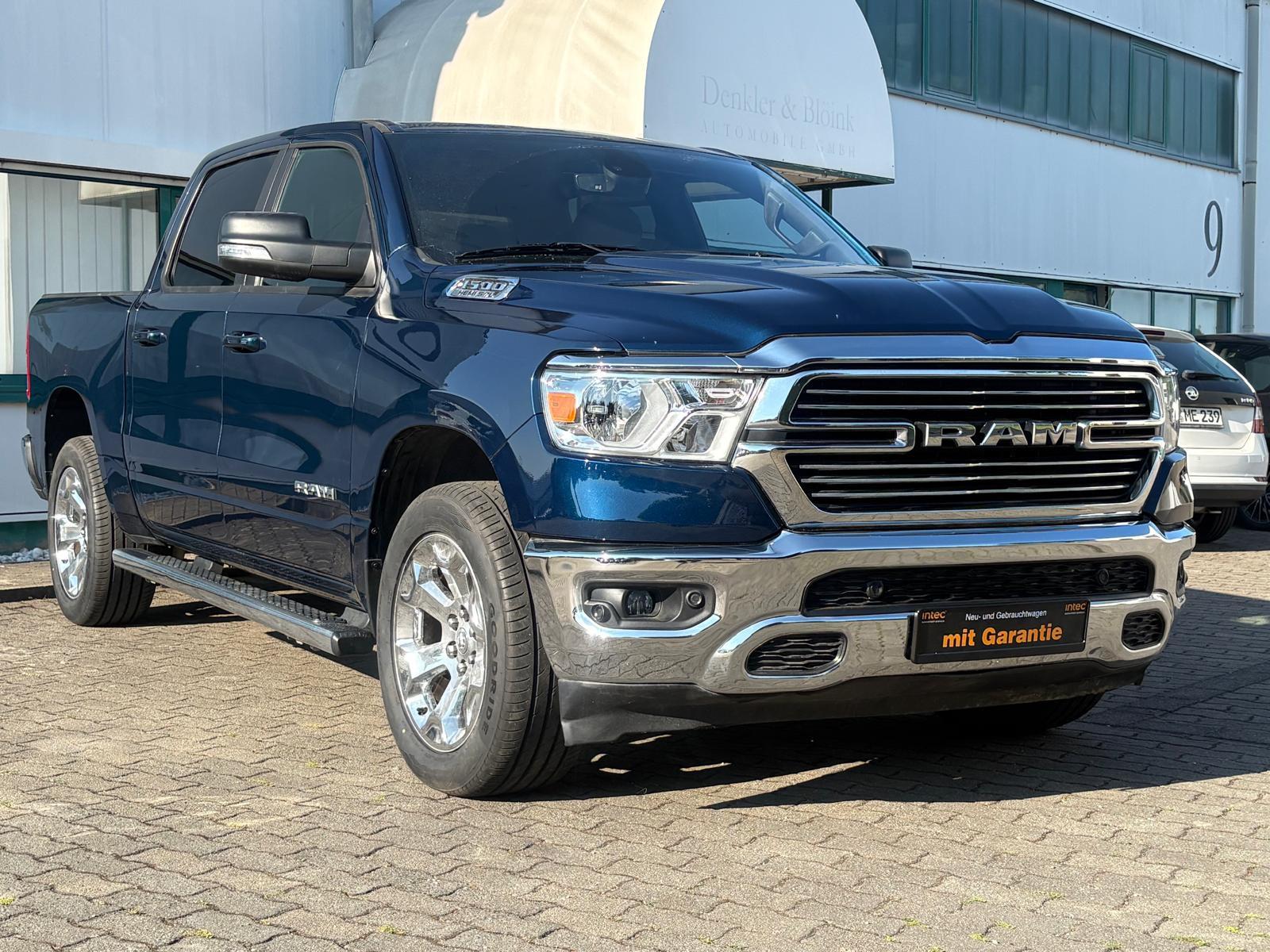 Dodge RAM 1500 5.7l V8 Crew, Navi-App, Carplay,Kamera