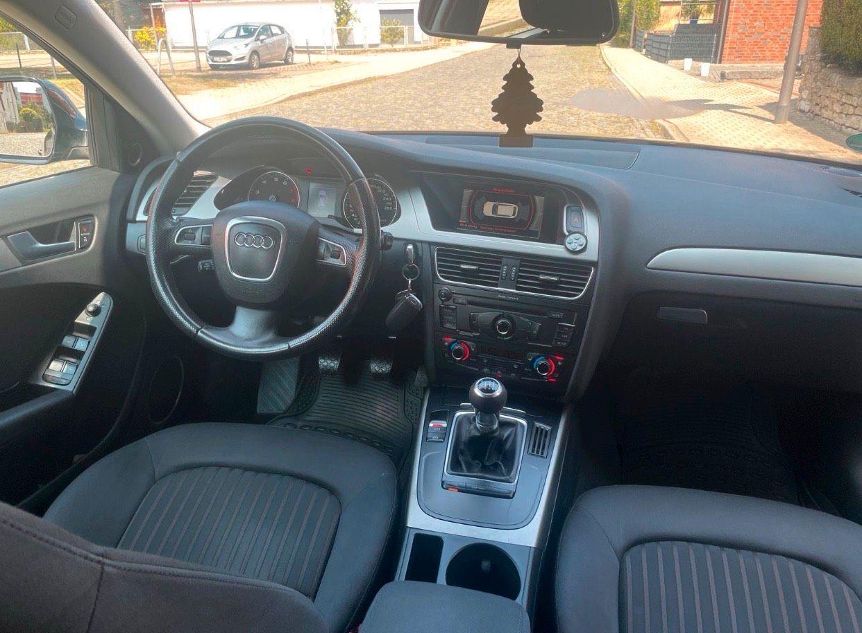 Audi A4 2009 — photo 14