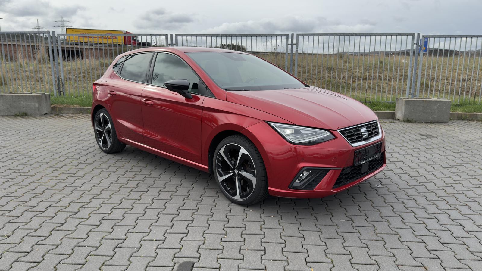 Seat Ibiza 1.0 TSI FR Navi/Apps/Kamera/DAB/LED/SHZ/