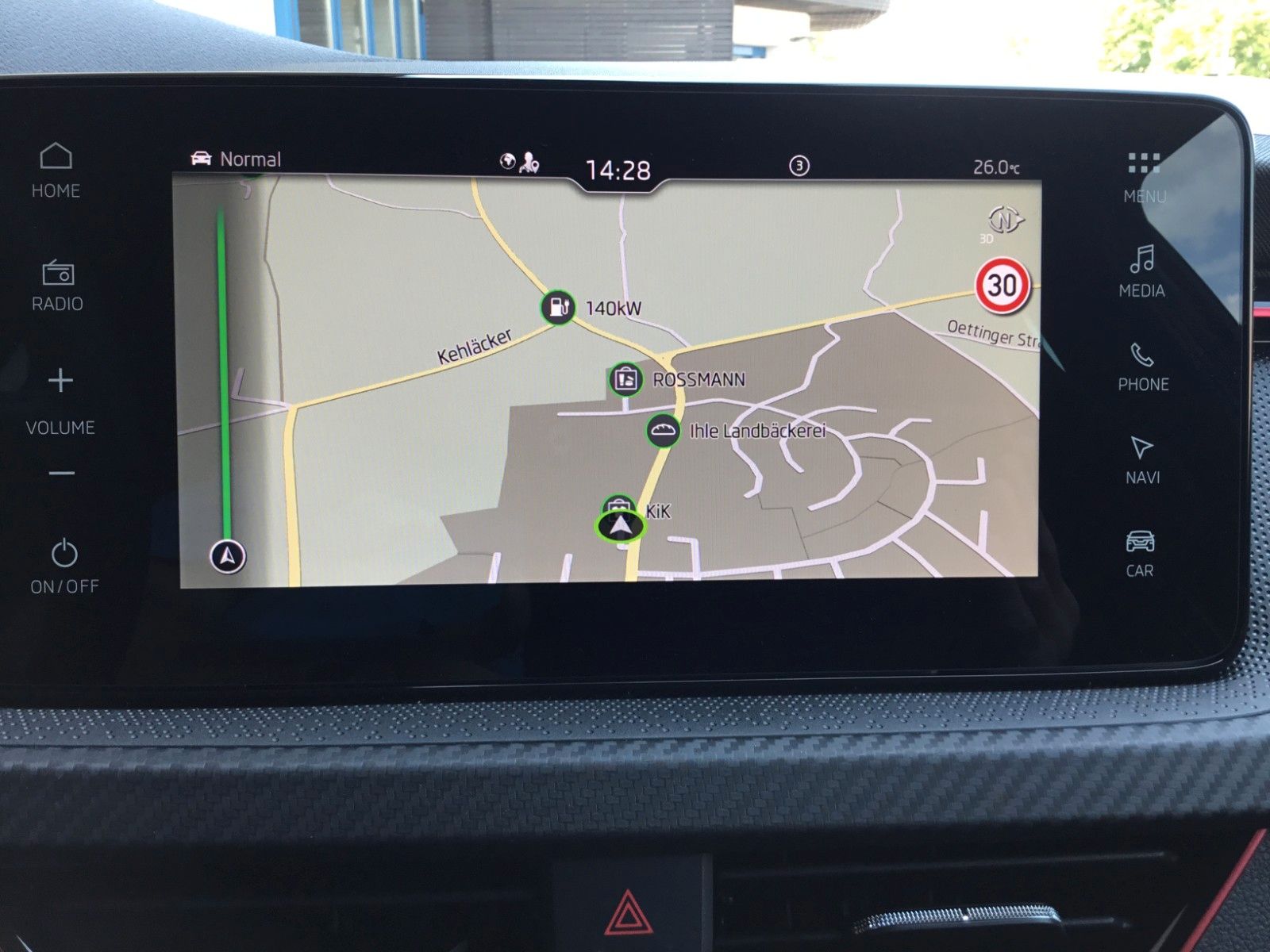 Fahrzeugabbildung SKODA Kamiq 1.5 TSI DSG Monte Carlo+AHK+Navi+Kamera