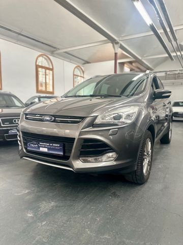 Ford Kuga Titanium 2.0 TDCI Automatik TÜV&Service NEU