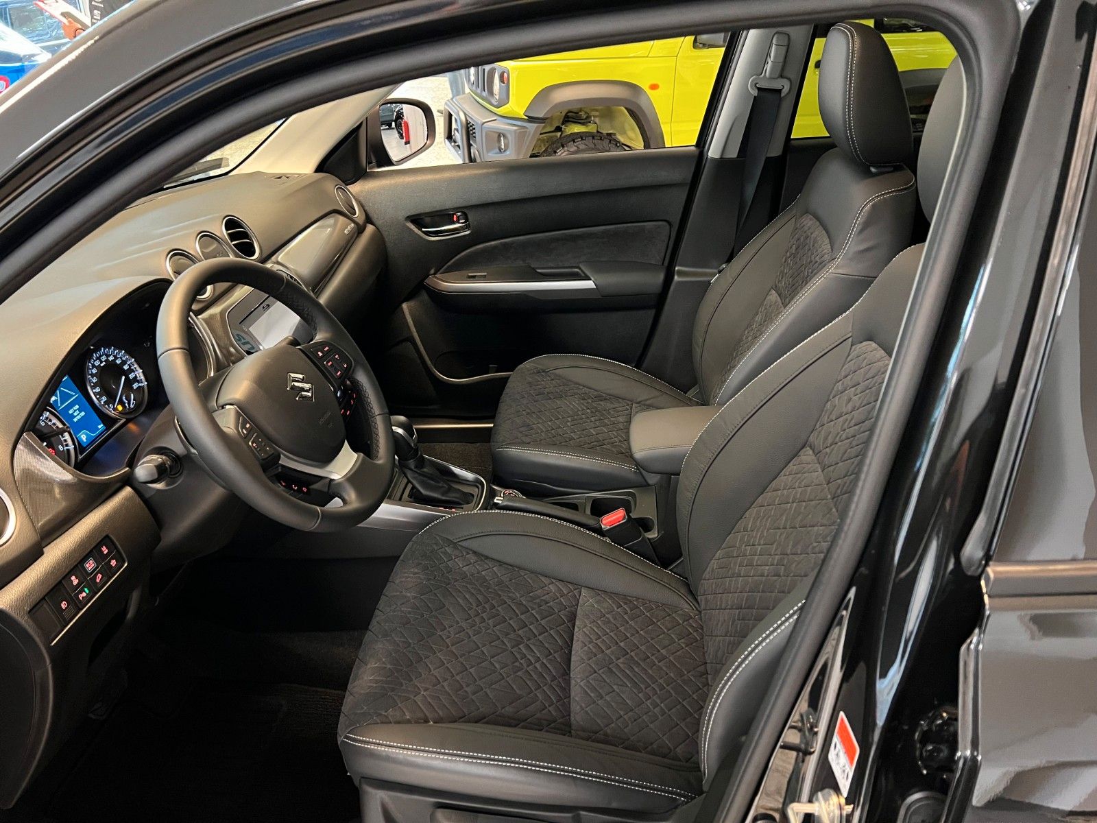 Fahrzeugabbildung Suzuki Vitara 1.5 Comfort+ Allgrip AGS ACC