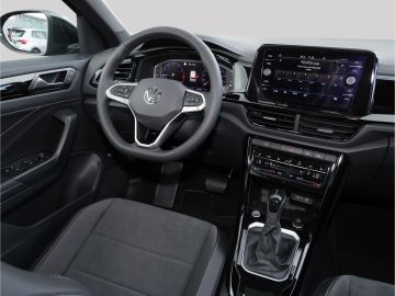 Volkswagen T-Roc Open Sky 1.5 TSI DSG AHK Pano Kamera LED