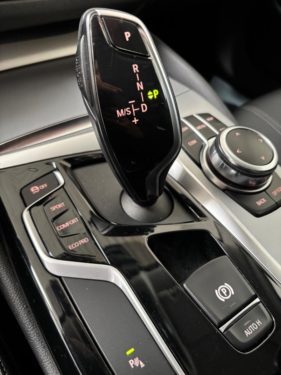 BMW 520d xDrive Automatik,Scheckheft,Rückfahrkamera