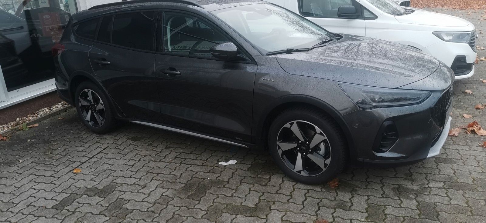 Fahrzeugabbildung Ford Focus 1,0 EcoBoost Hybr. 114kW Active X Tur AT