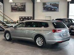 VW Passat Variant - Ansicht 4