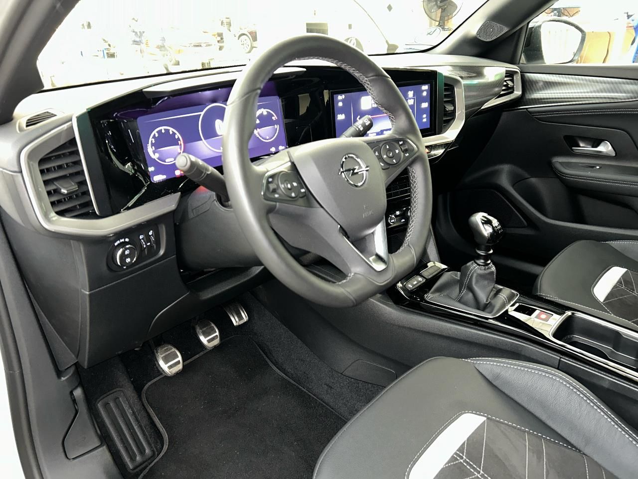 Fahrzeugabbildung Opel Mokka 1.2 Turbo GS// RFK, PDC, Navi, Sitzhzg., K