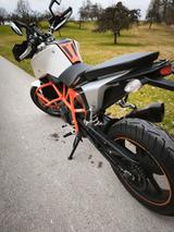 KTM Duke 690 - KTM VON 501 BIS 750 CCM
