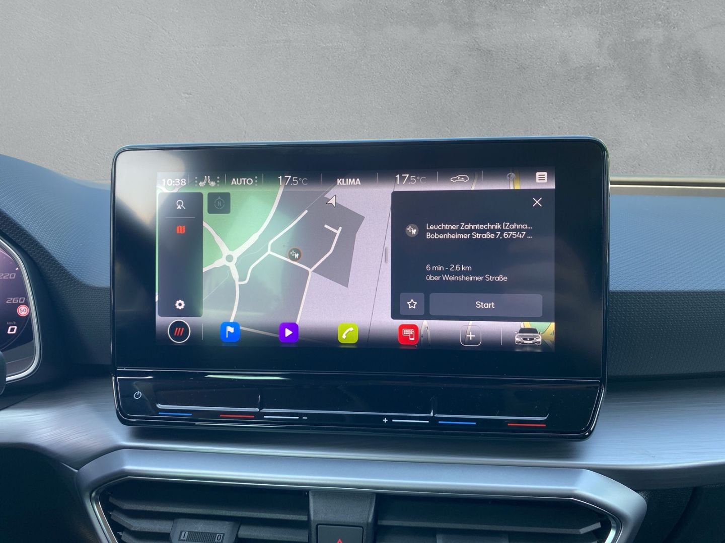 Fahrzeugabbildung SEAT Leon Sportstourer FR 2.0 TDI EU6d *Navi *digital