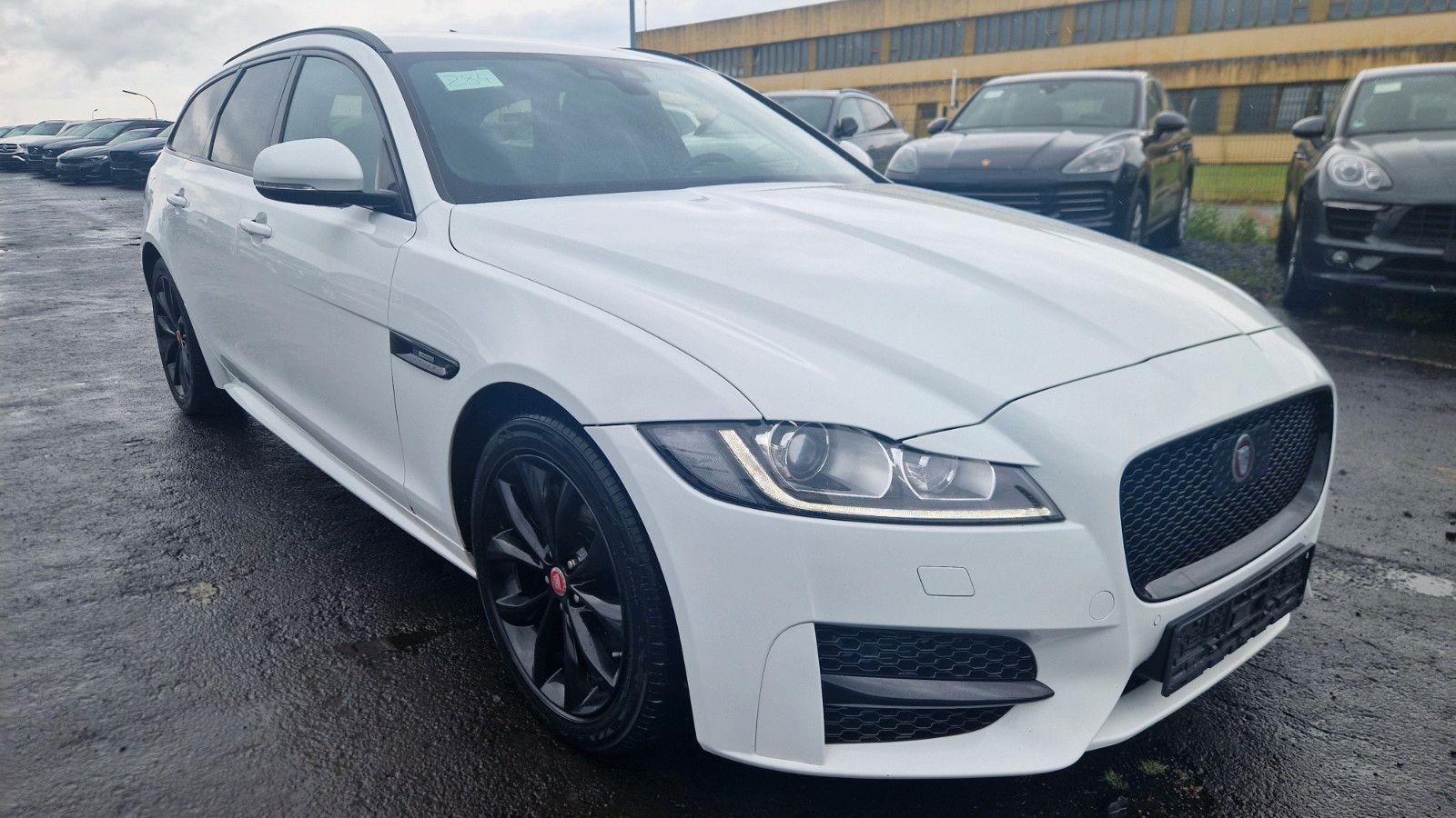 JAGUAR XF
