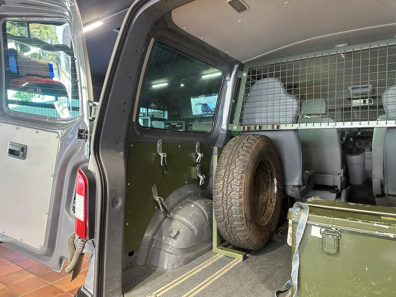 Volkswagen T5 WIDDER 4MOTION KURZ SEIKEL ROCKTON BUNDESWEHR