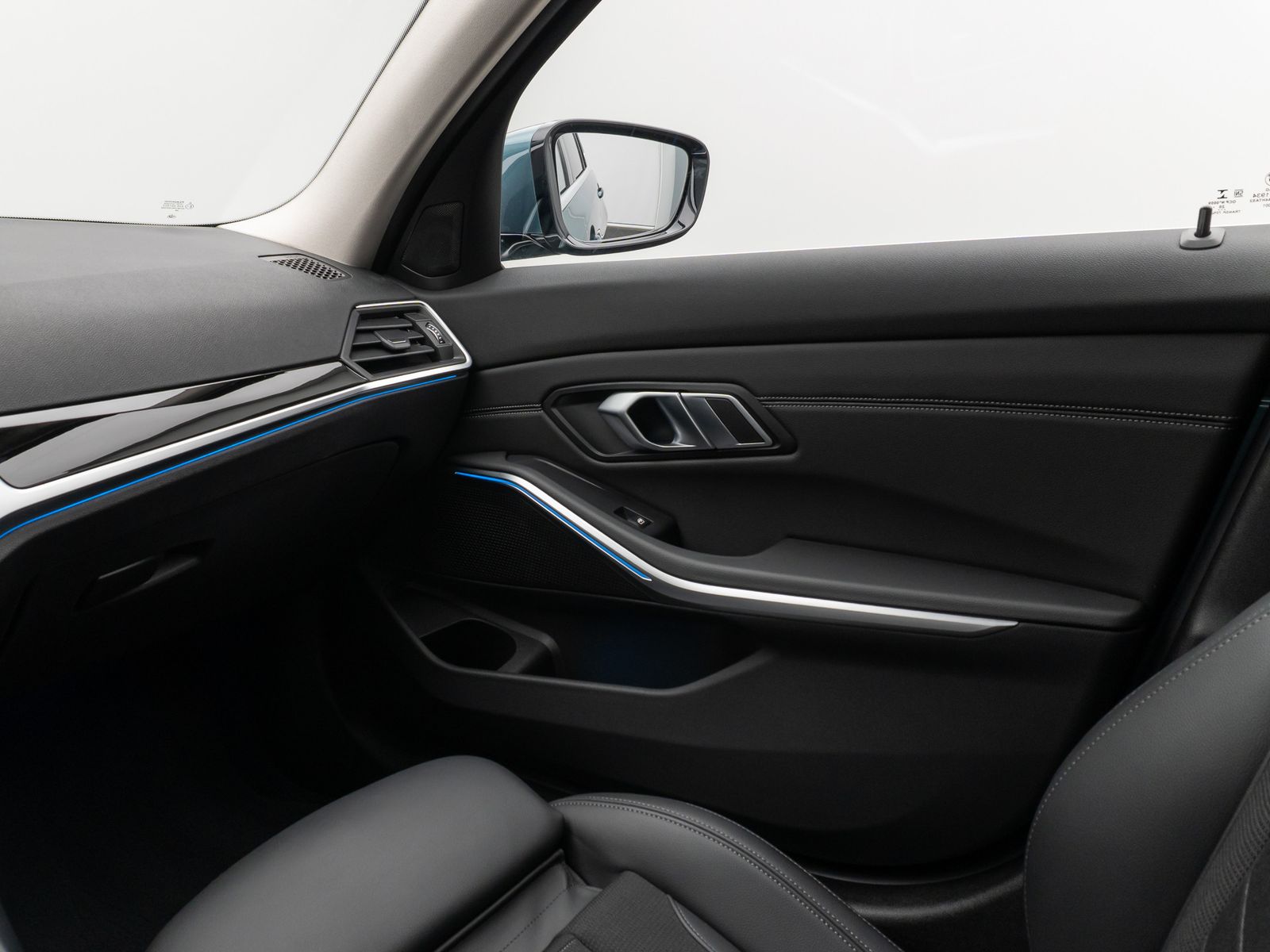 Fahrzeugabbildung BMW 330e  Sport Line Kamera DAB HiFi Komfort Alarm