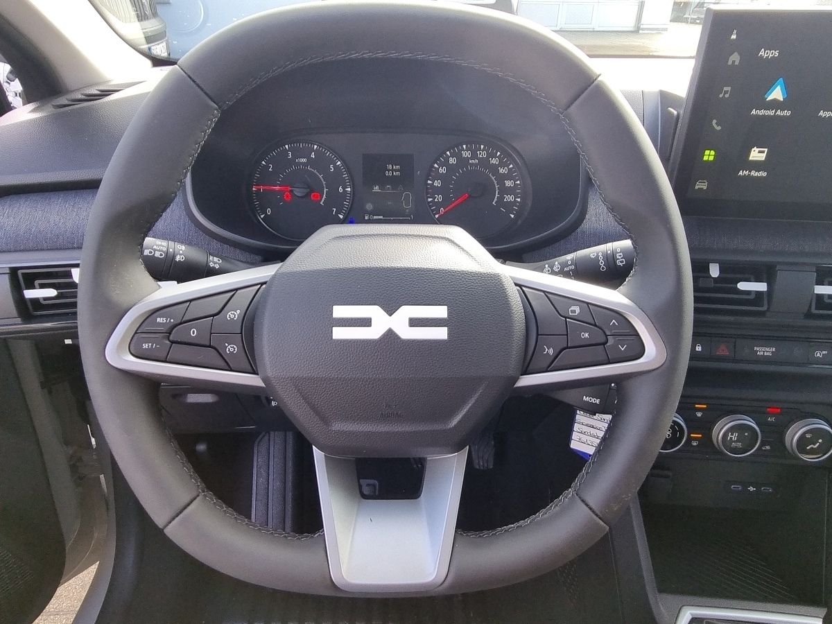 Fahrzeugabbildung Dacia Sandero Expression TCe 100