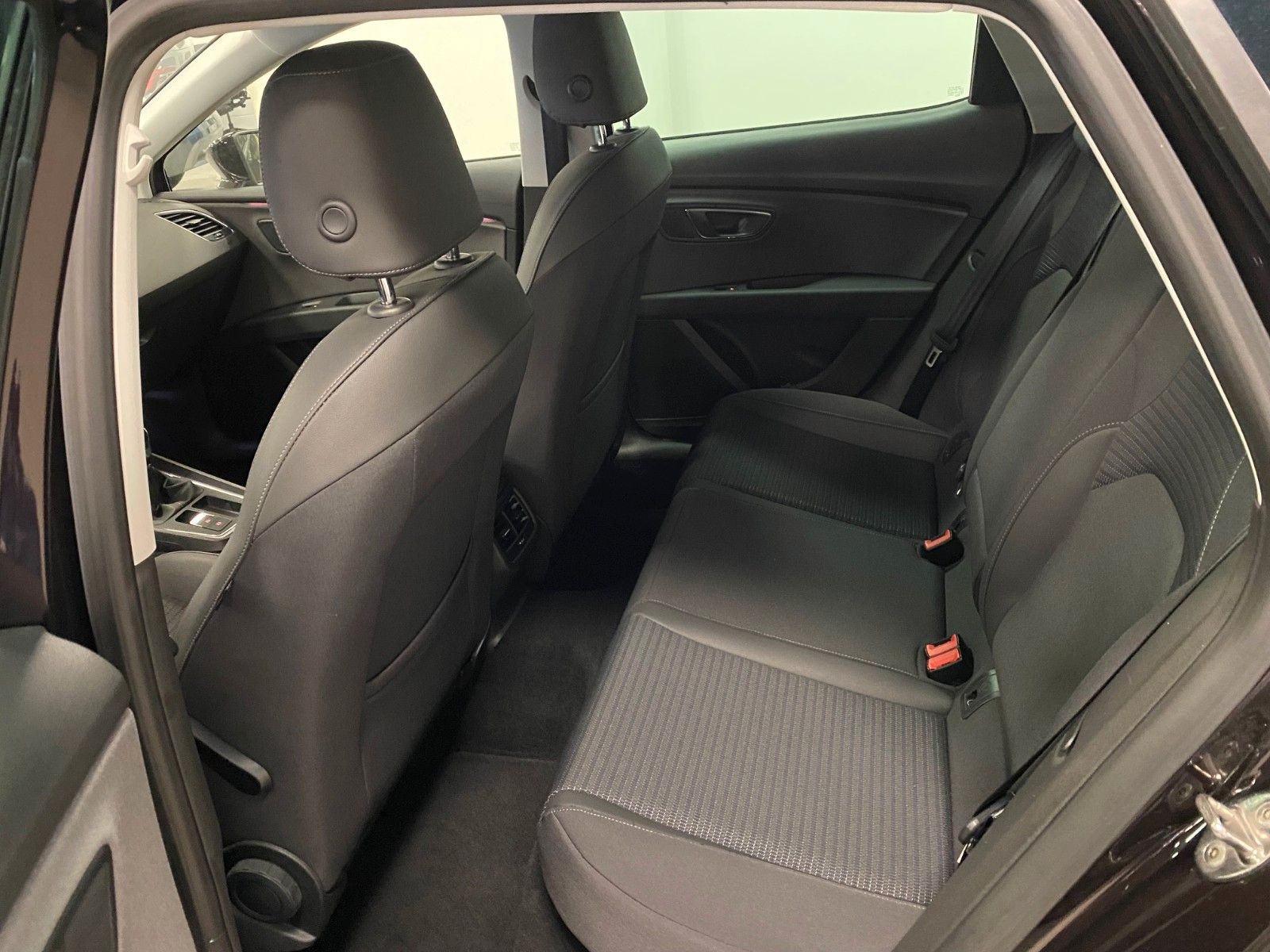 Fahrzeugabbildung SEAT Leon 1.4 TSI LIM. Start&StopXcellence+LED+17"ALU