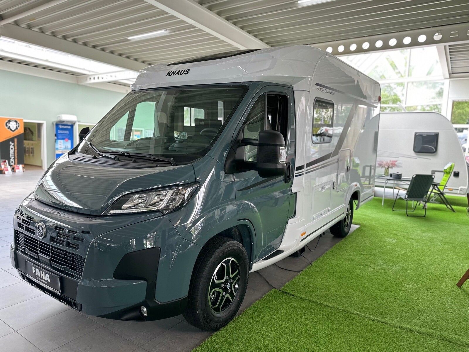 Fahrzeugabbildung Knaus Van TI VANSATION 550 MF AHK Rahmenfenster L-Sit