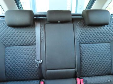 Fotografie 8 des Skoda Rapid Spaceback Drive 1.2 TSi Smart Link