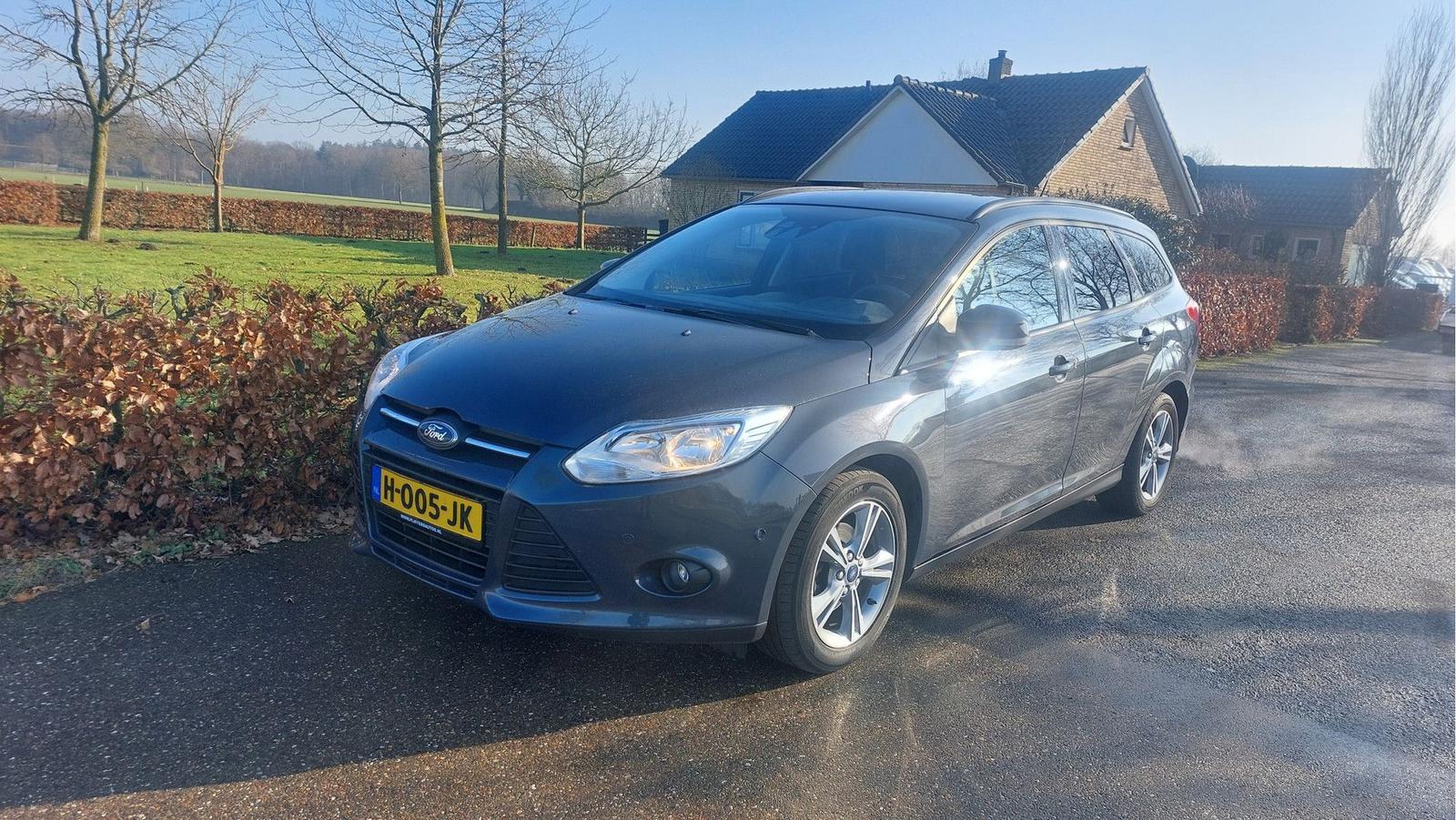 Ford Focus Wagon 1.0 EcoBoost Titanium AIRCO/NAVI BJ