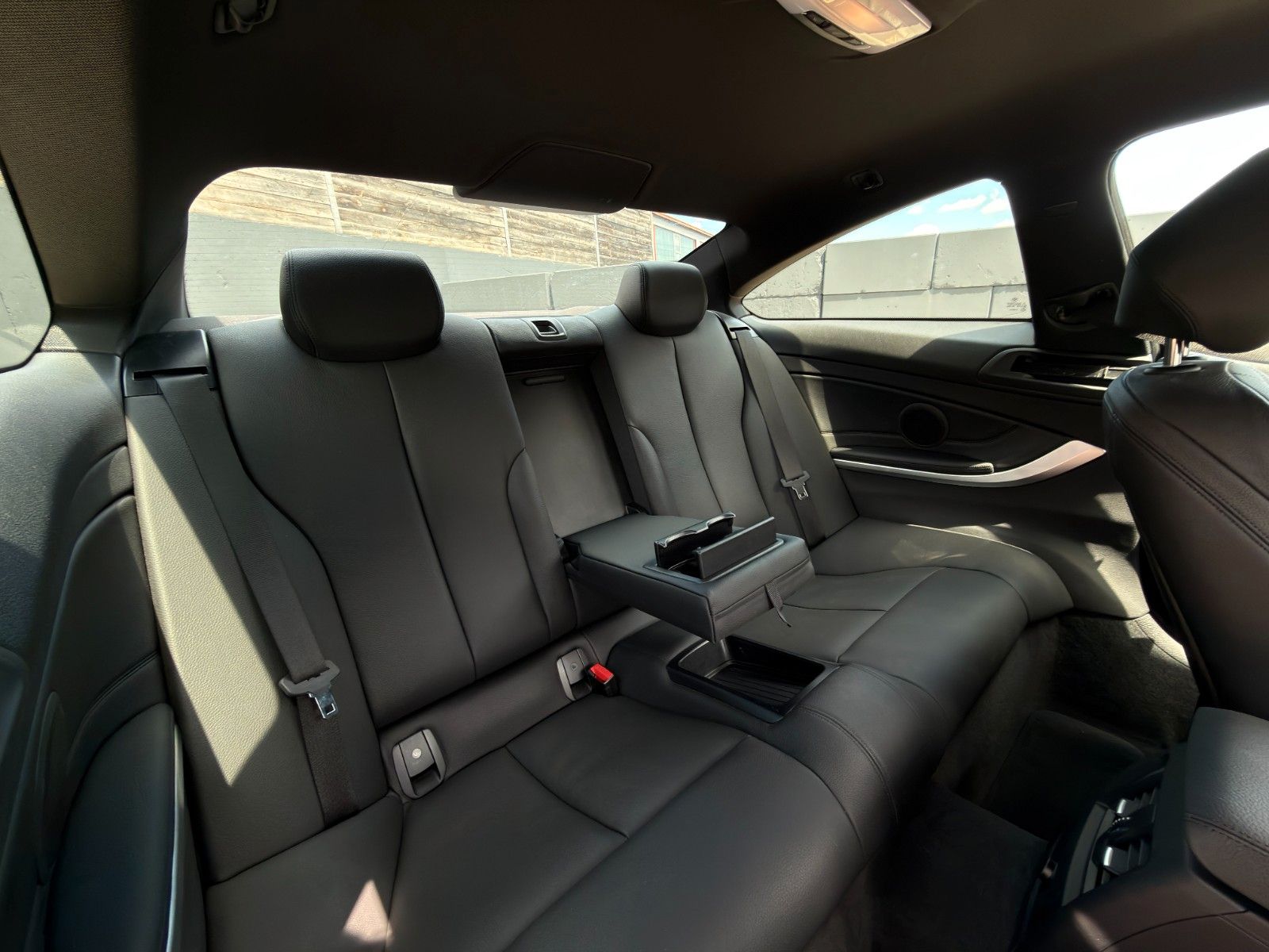 Fahrzeugabbildung BMW 420i  Coupe Sport Line Leder Tempomat HiFi SHZ