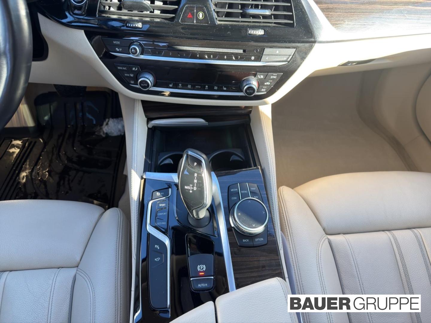 BMW 530 d Luxury Line LED Navi Prof. HUD Memory Park