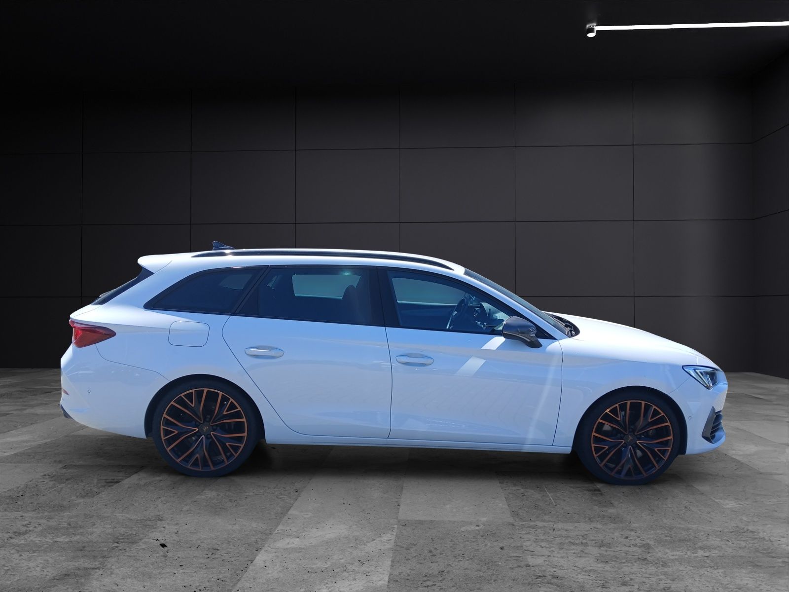 Fahrzeugabbildung CUPRA Leon Sportstourer VZ 4Drive DSG LED Navi ACC RFK