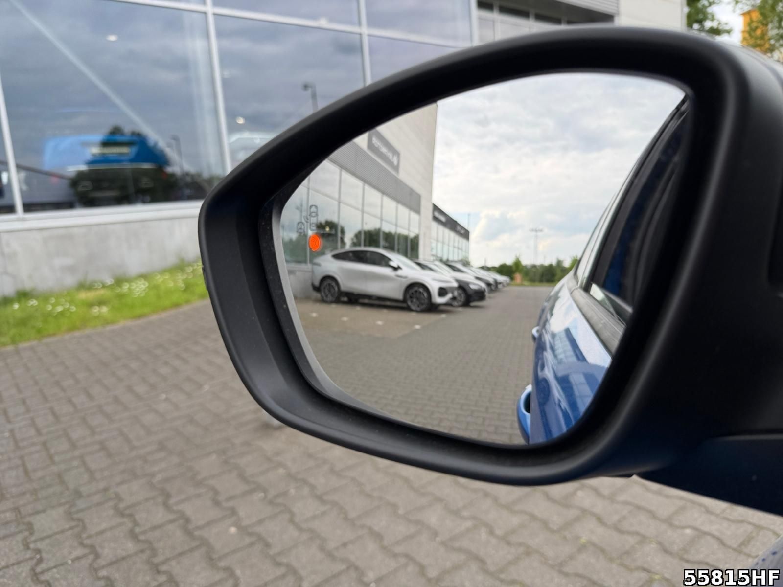 Fahrzeugabbildung Peugeot 208 Allure*Sitzheizung*TotWinkel*Rückfahrkamera