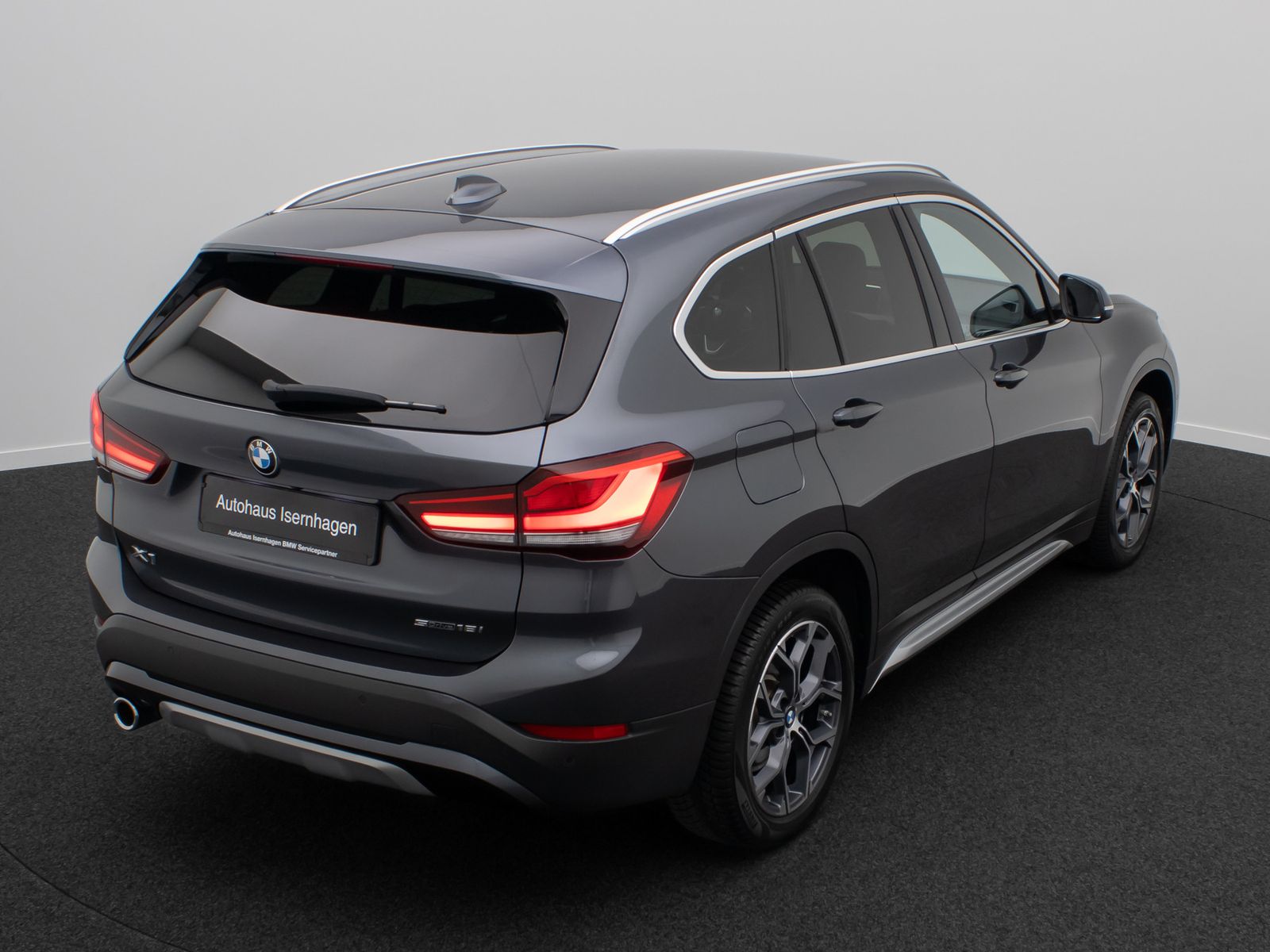 Fahrzeugabbildung BMW X1 sD18i xLine DAB Kamera HiFi Komfort Sport 18"