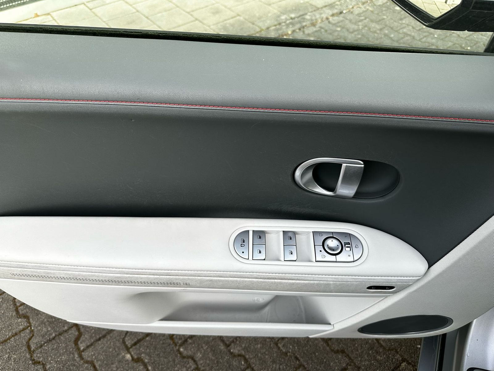 Fahrzeugabbildung Hyundai Ioniq 5 Uniq 4WD MEMO+LED+HEAD+SHZ+BOSE+ACC+360°