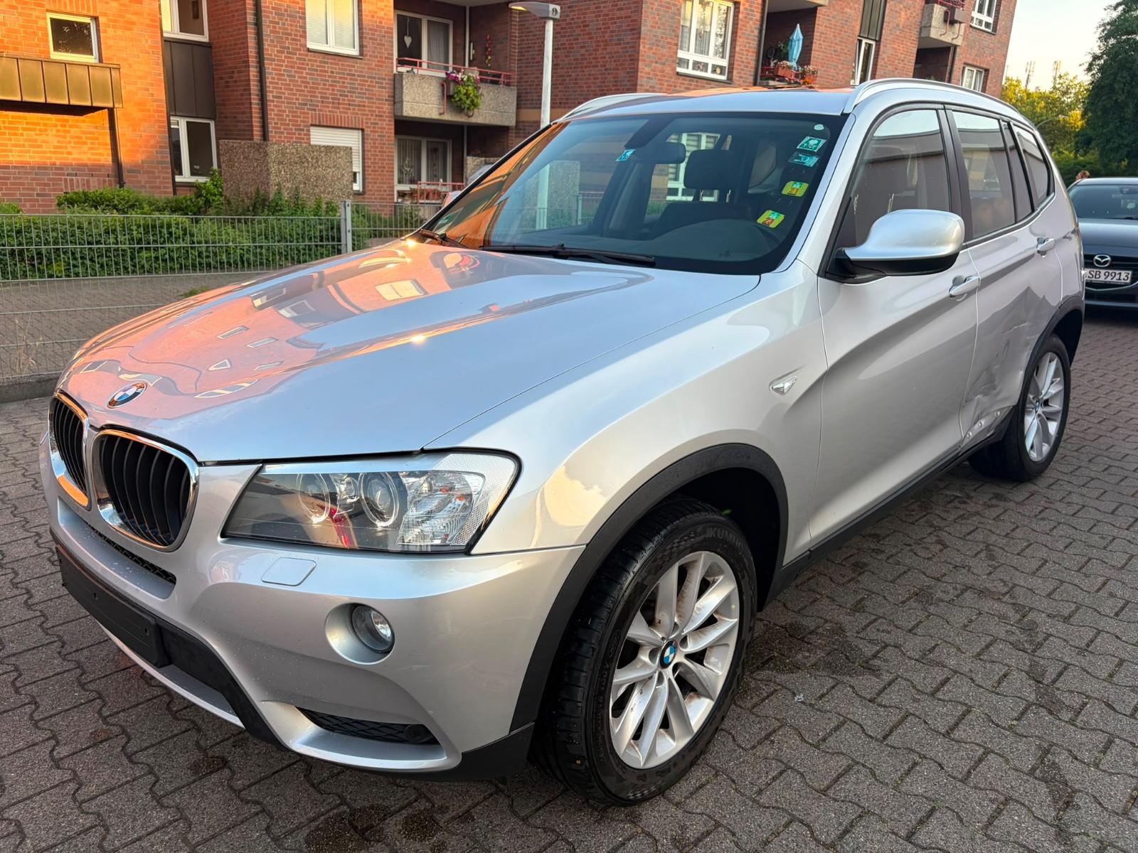 BMW X3 xDrive 20 d*Leder*Navi*Xenon*Pano*NAVI*1.HAND