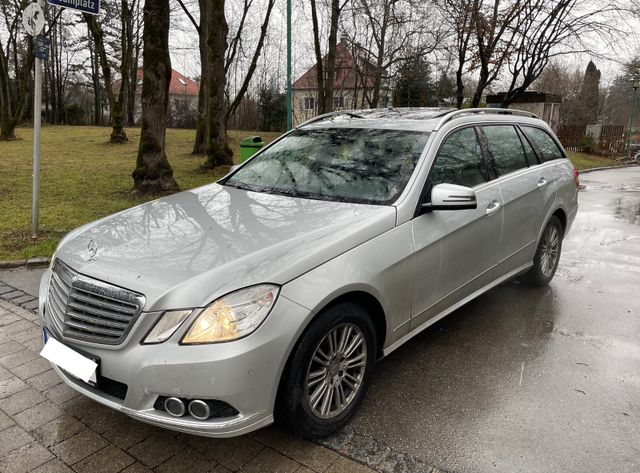 Mercedes-Benz E 220 CDI Elegance Schiebedach Aut. Navi S-heiz