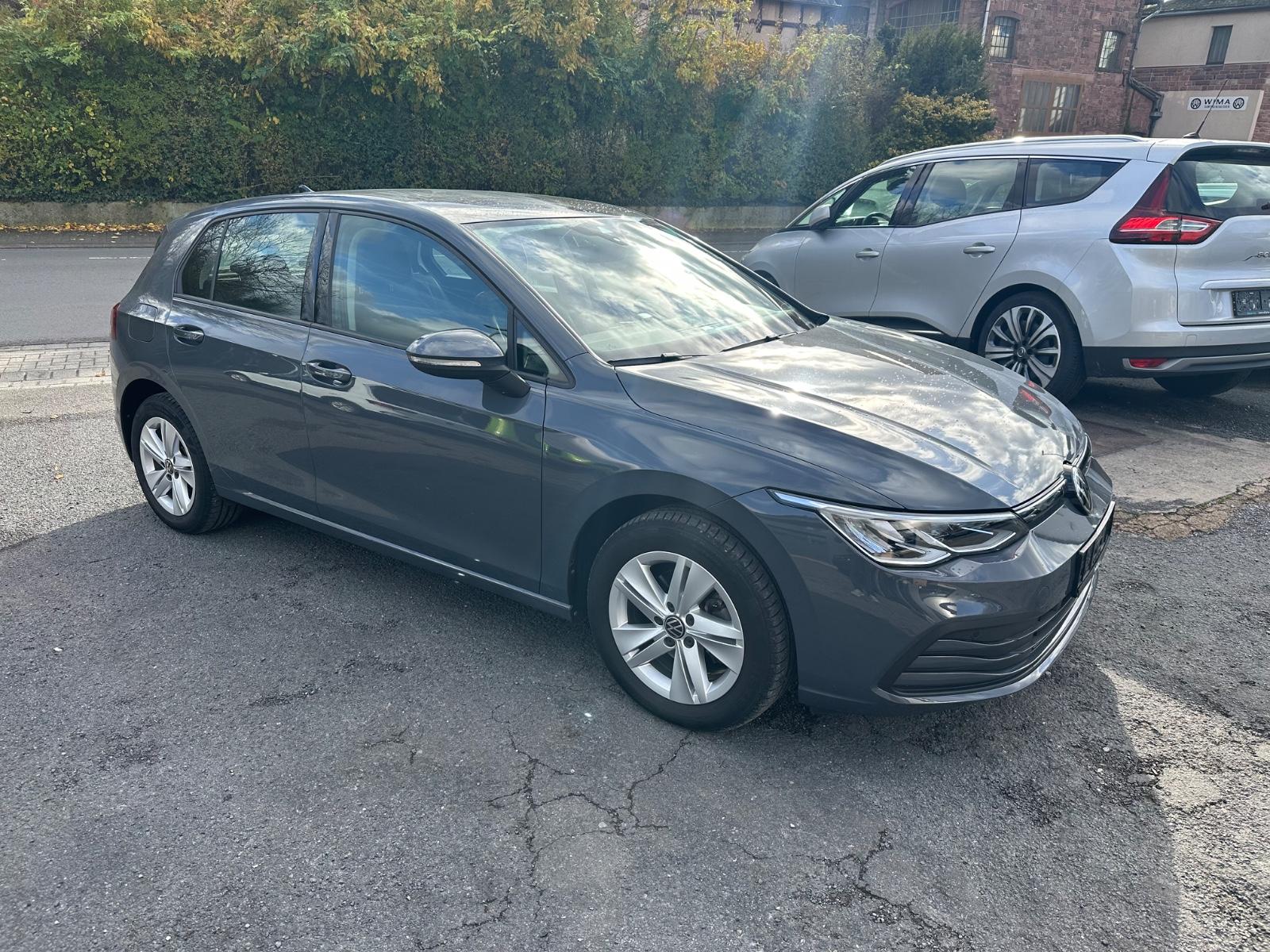 Volkswagen Golf VIII Lim. Life eTSI,LED+SHZ+Virtual+Tempoma