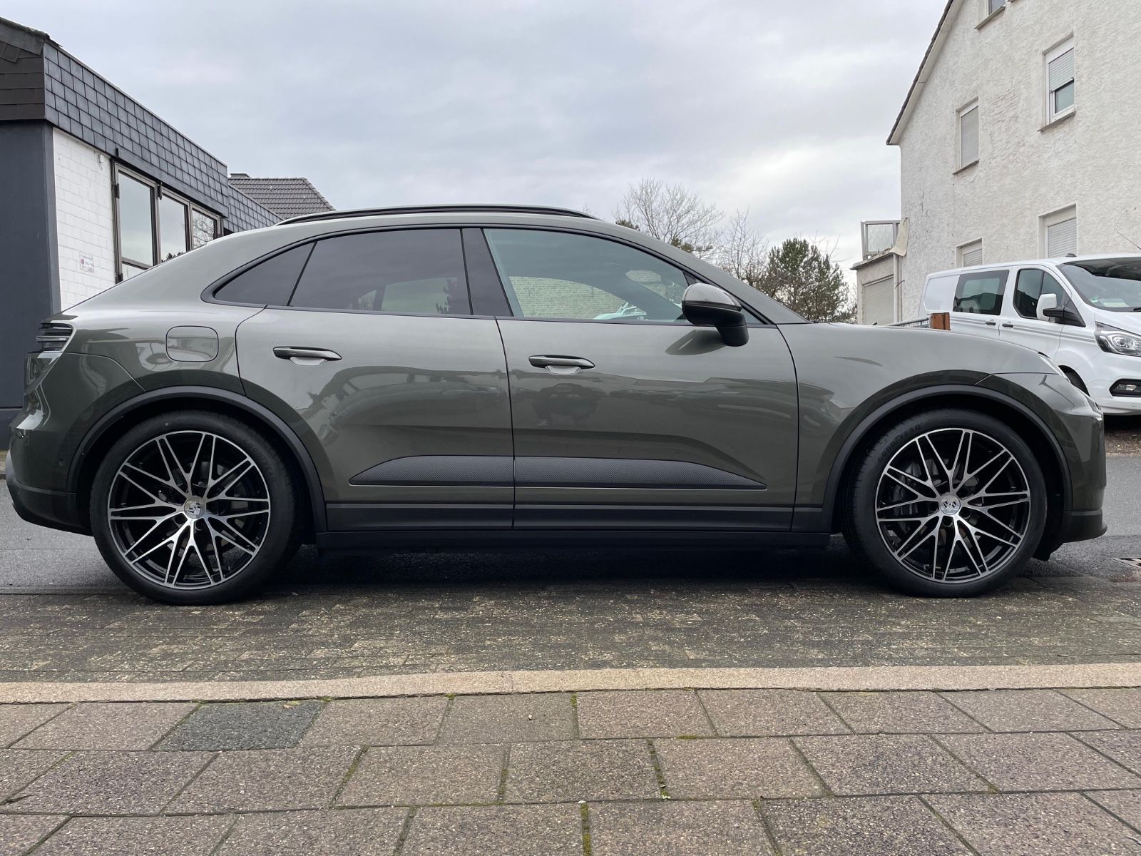 Fahrzeugabbildung Porsche Macan 4 |ACC|22"|Pano|3.Disp|SportChrono|PASM|