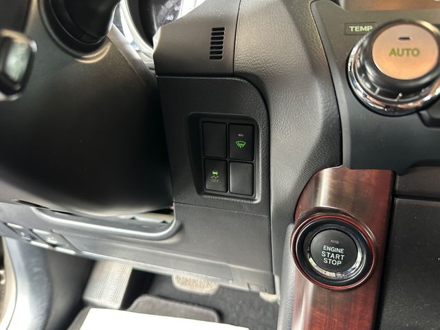 Toyota Land Cruiser  Executive