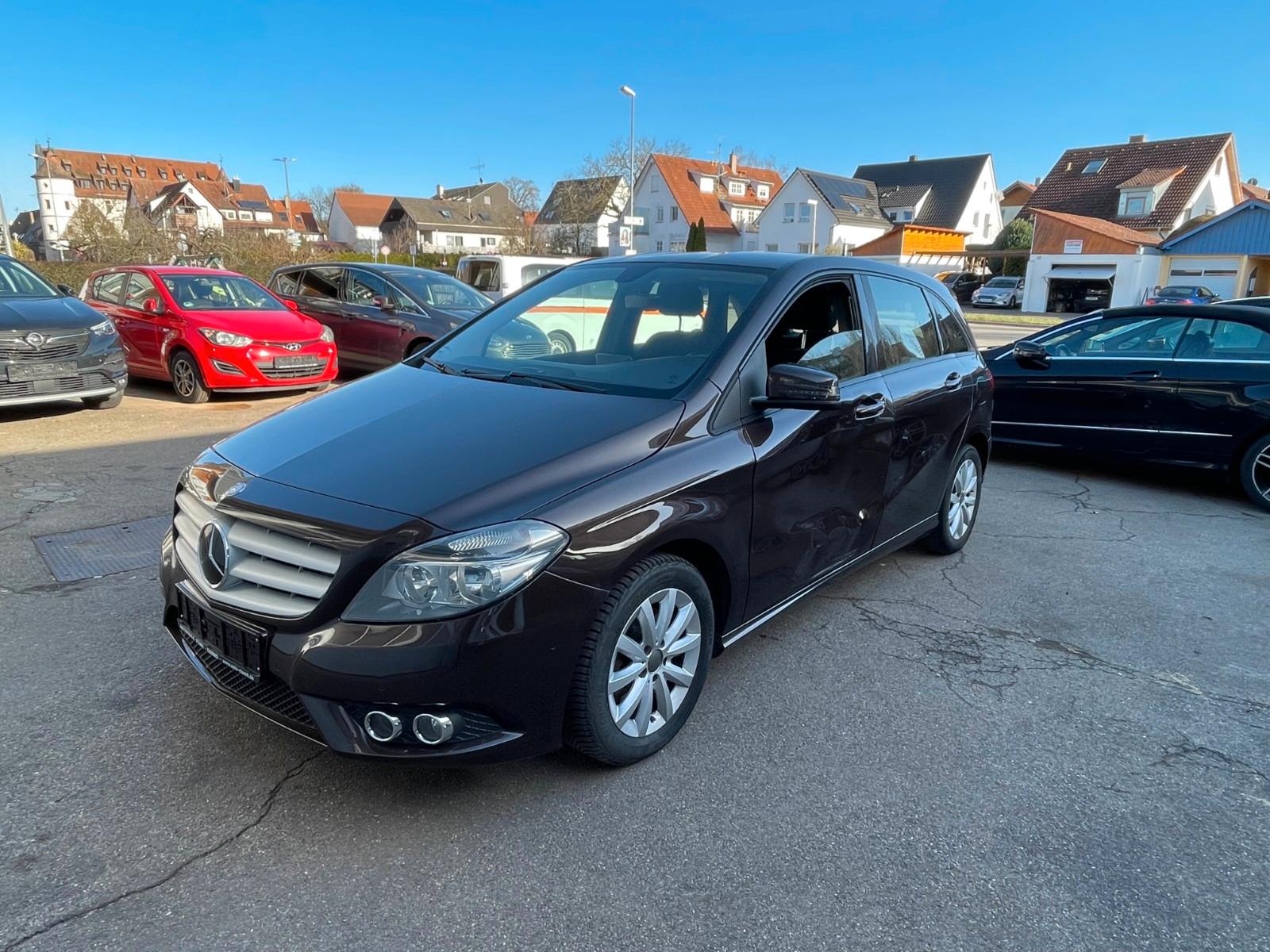 Mercedes-Benz B 220 CDI + Automatik+Rückfahrkamera+Euro 6+ AHK