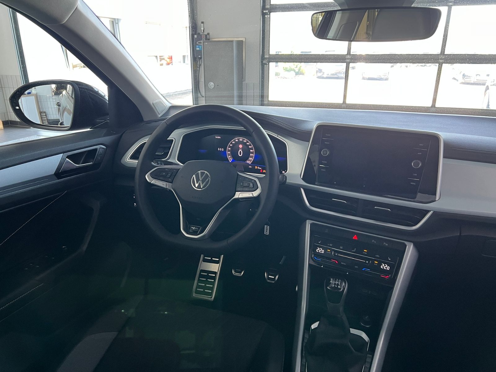 Fahrzeugabbildung Volkswagen T-Roc GOAL 1.0 TSI *Ganzjahresreifen, Rückfahrka
