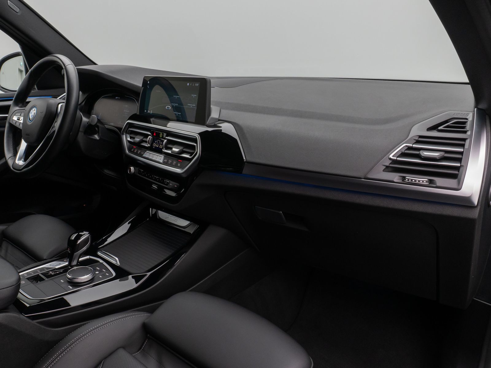 Fahrzeugabbildung BMW X3 xD30e Laser Kamera HUD DAB AHK Komfort 19Zoll