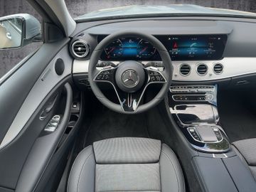 Mercedes E 220 - 12