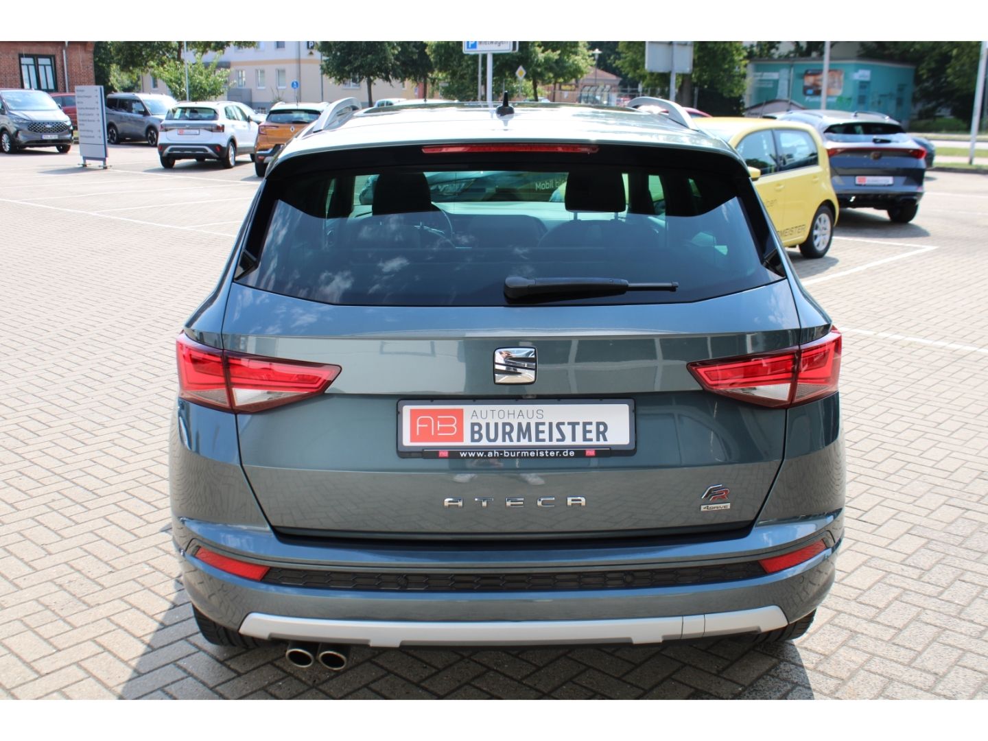 Fahrzeugabbildung SEAT Ateca 4Drive FR ACC LED Pano RFK Full Link AHK W