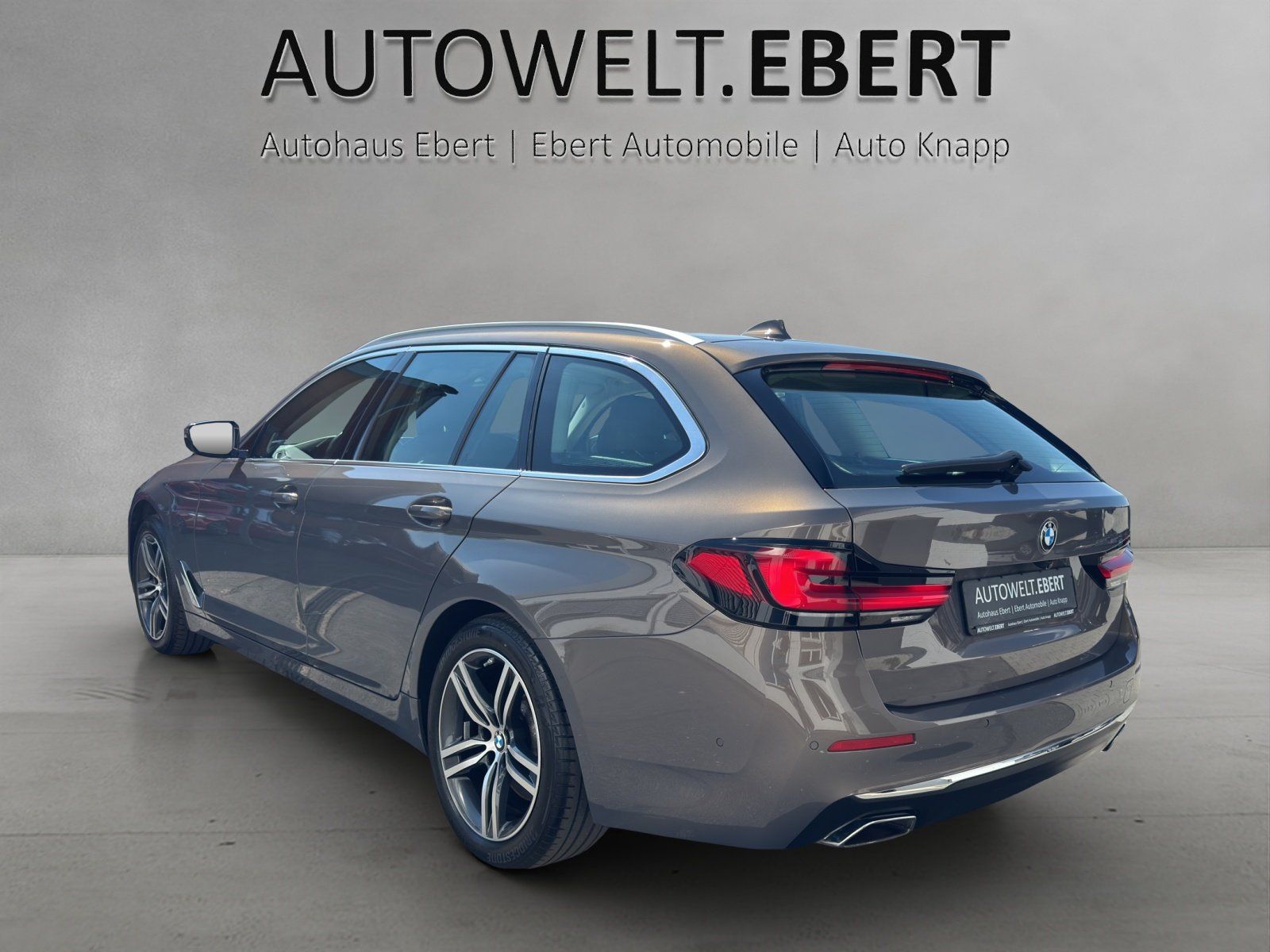 Fahrzeugabbildung BMW 530 d xDrive Luxury Line/KAMERA/ACC/HUD/H&K/