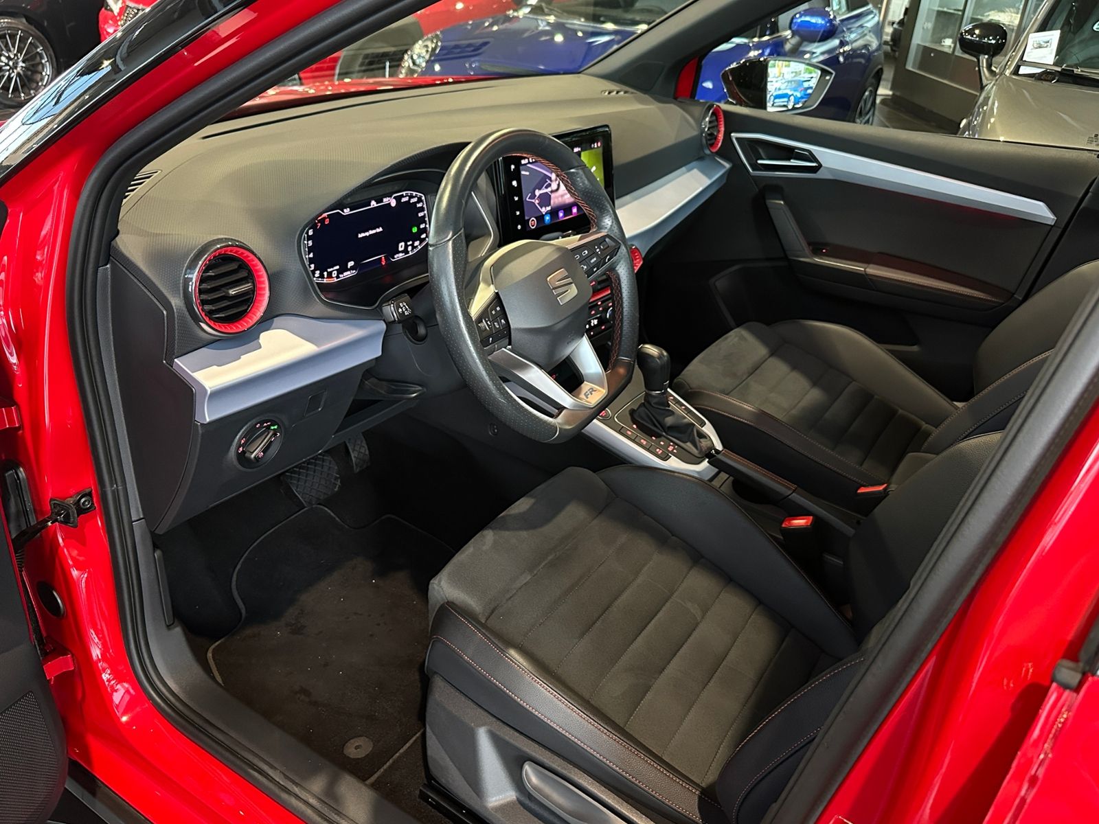 Fahrzeugabbildung SEAT ARONA 1.5 TSI FR AHK ACC LED NAV SHZ