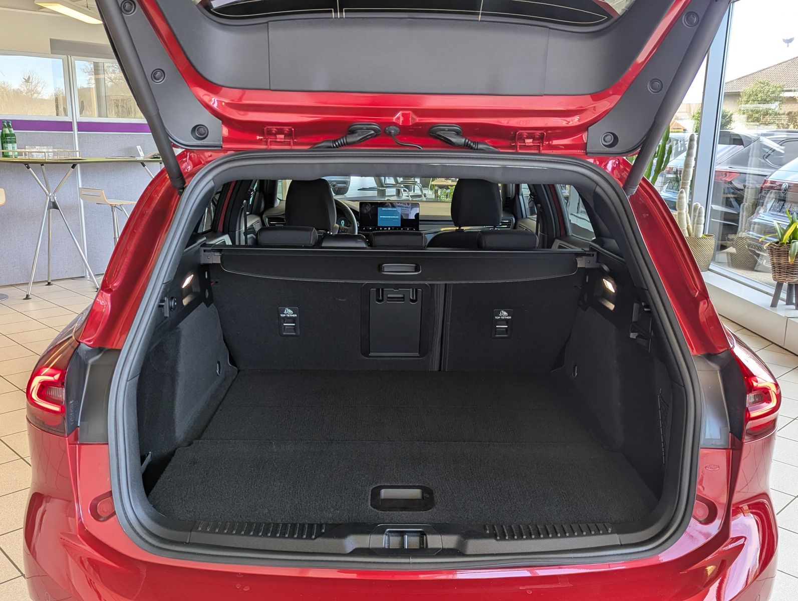 Fahrzeugabbildung Ford Focus 1.0 ST-Line X EB Matrix B&amp;O ACC Kamera 18"