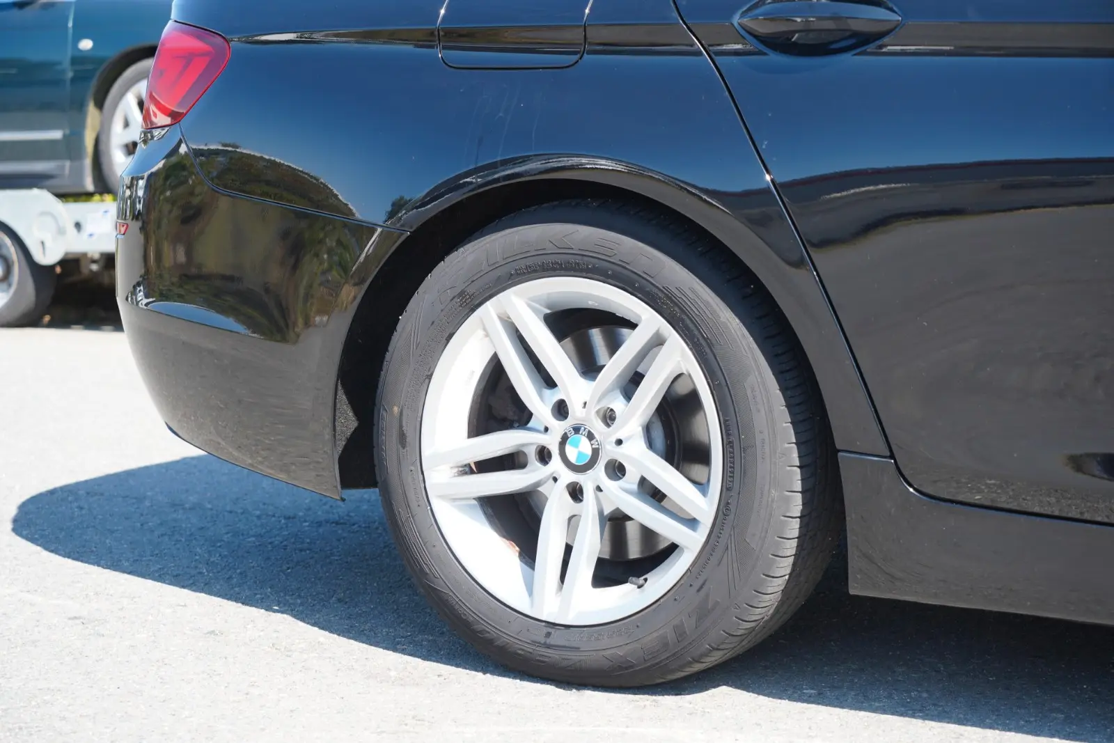 BMW 520d F11 Touring Bi-Xenon*Navi*Temp*AHK*