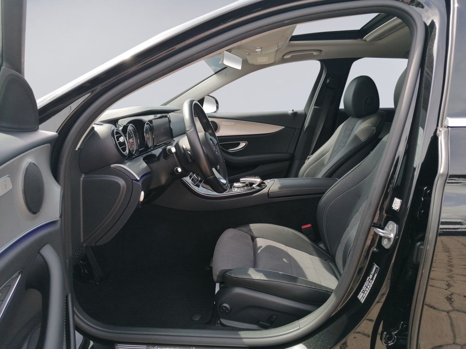 E 200 Avantgarde LEDER+KAMERA+NAVI+LED+