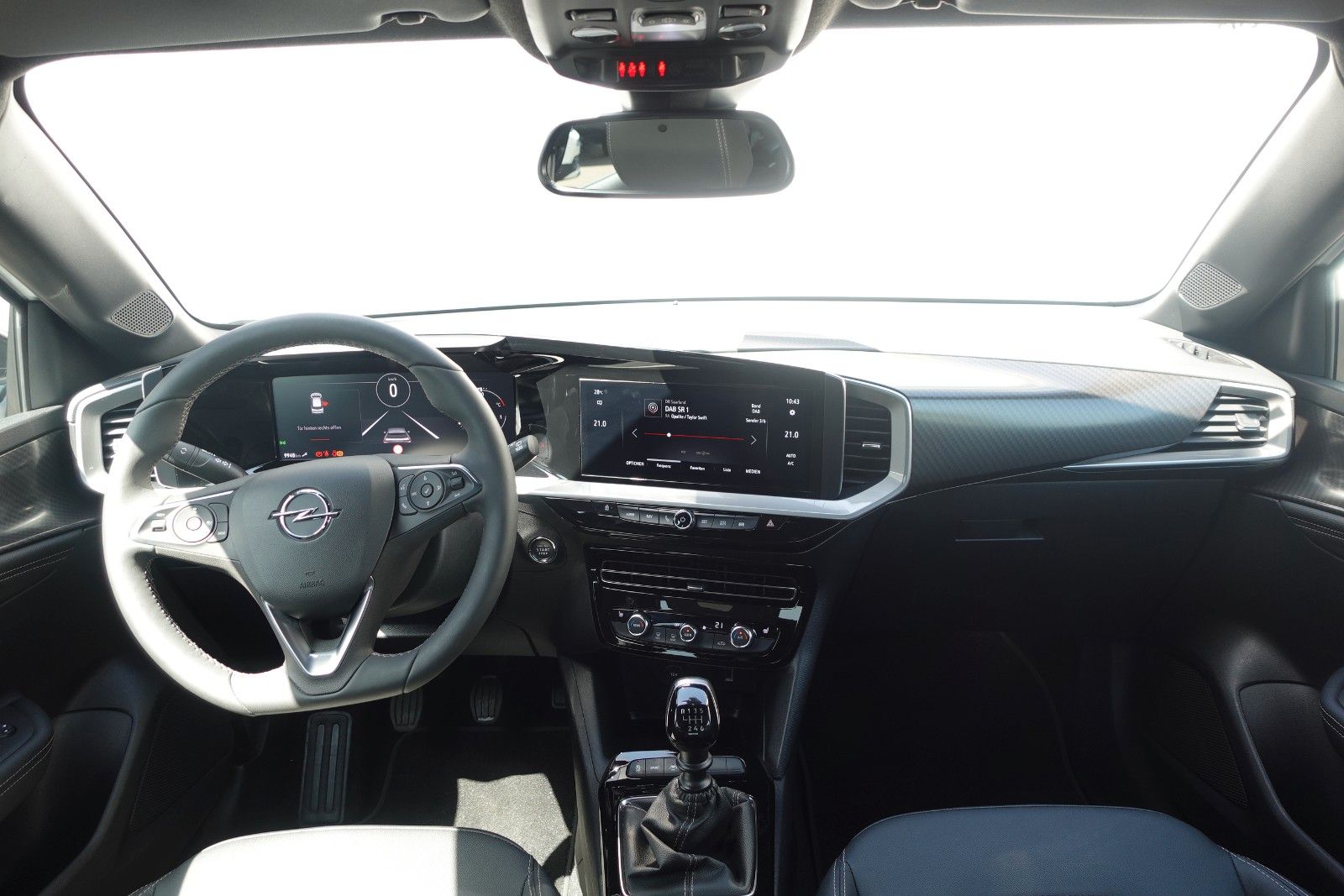 Fahrzeugabbildung Opel Mokka 1.2Turbo Ultimate Kamera,PDC,Sitzh.,DAB