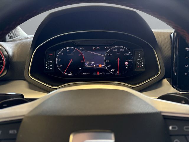 Arona FR 1,5 TSI DSG *LED+NAVI+AHK+SHZ+KAM+PDC*