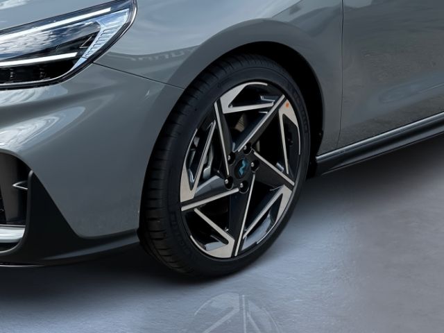 Fahrzeugabbildung Hyundai i30 FL Kombi MJ25 1.5 Benzin Turbo 7-DCT (48V) N