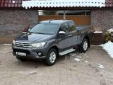 Toyota Hilux Extra Cab Comfort 4x4 - Toyota Hilux mit Diesel-Antrieb: Allradantrieb