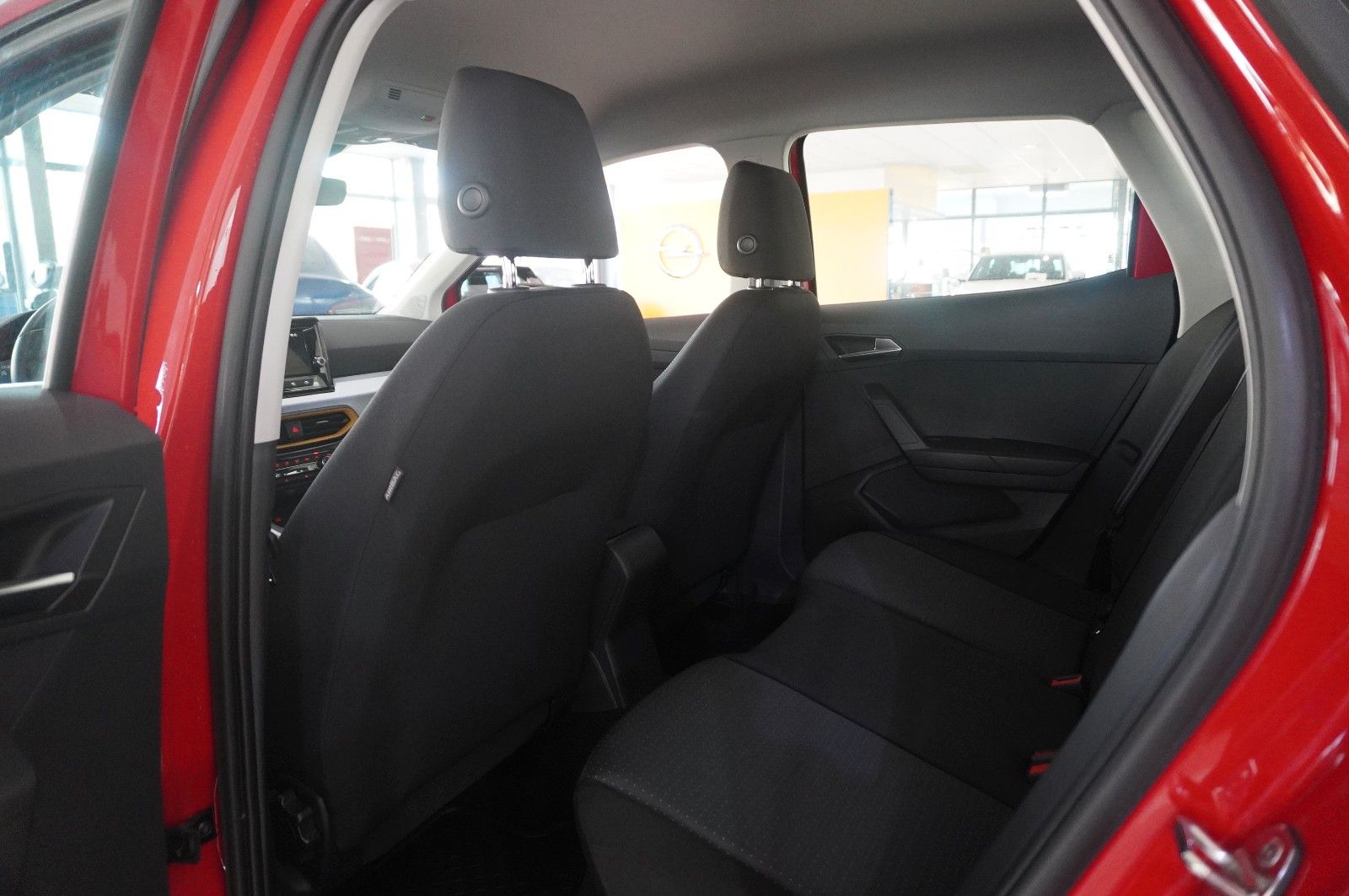 Fahrzeugabbildung SEAT Arona 1.0 TSI STYLE DSG NAVI/VIRTU./SHZ/PDC/DAB+