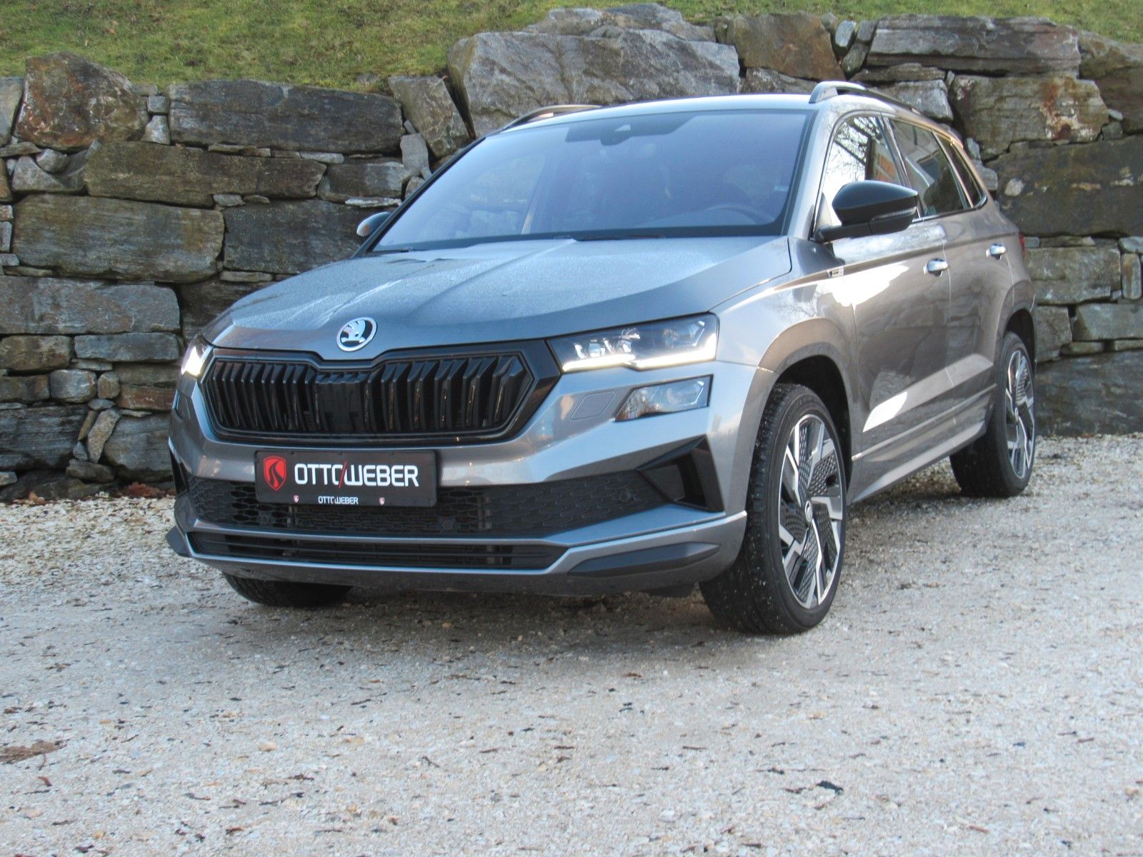 Skoda Karoq 2.0 TDI DSG Sportline 4x4 AHK NAVI ACC imagem 2