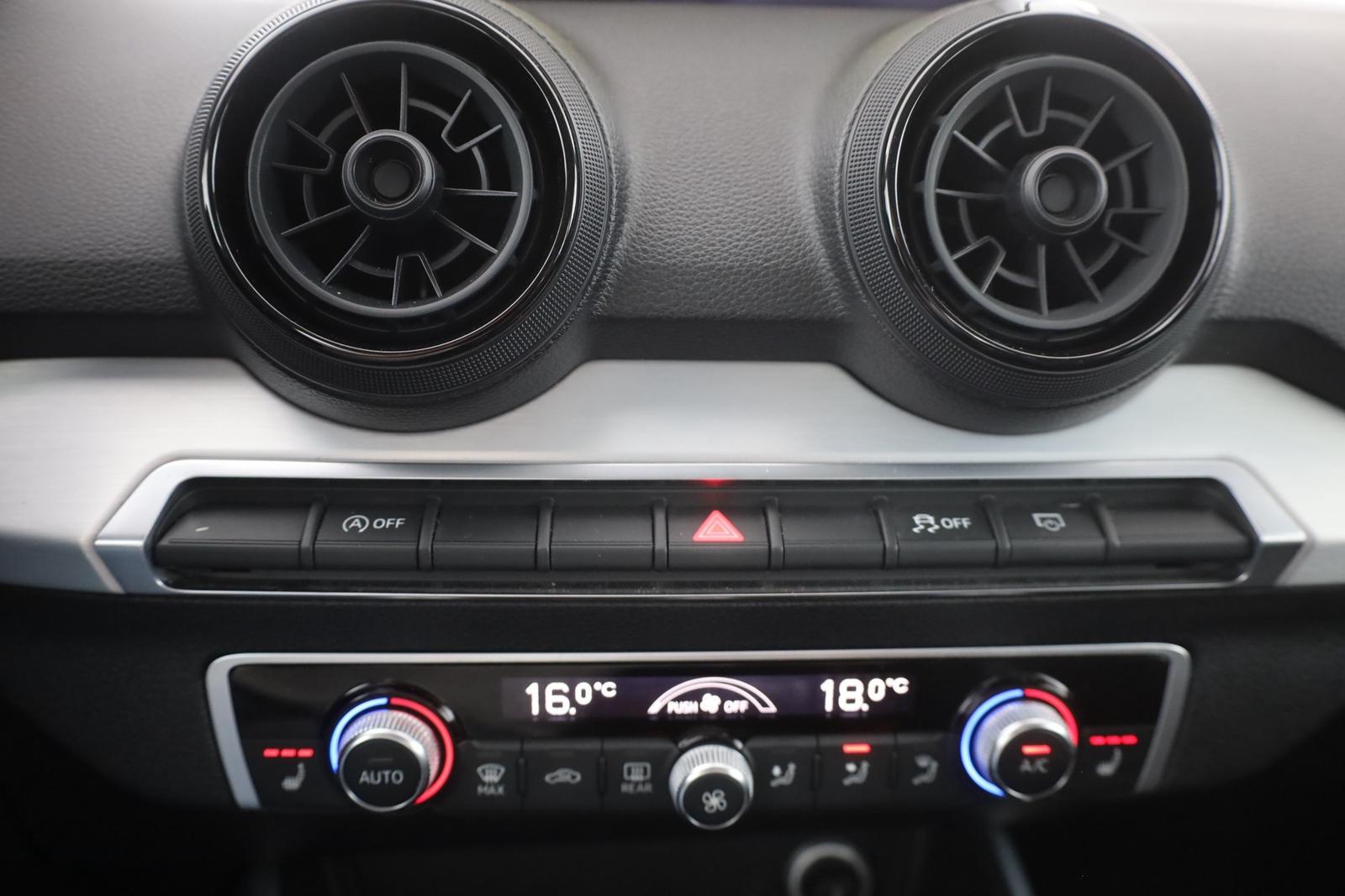 Audi Q2 30 TFSI Sport Navi Sitzheizung AHK